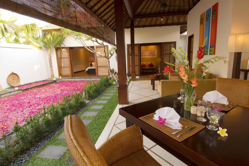 Ellora Villa Sanur Esterno foto