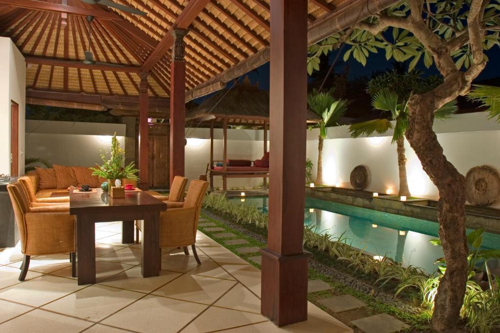 Ellora Villa Sanur Esterno foto